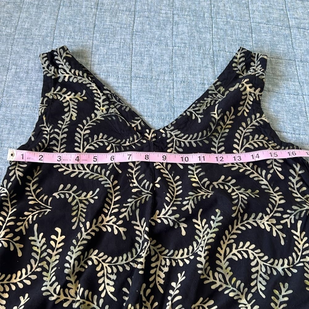 Tropical Print 100% Rayon V Neck Tank Black and Green Leaves | XS - Picture 6 of 7